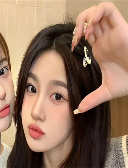 批判的探索温特沃斯 第三季的奥秘：隐藏细节与深层意义